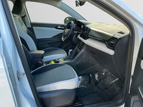 Used 2025 Volkswagen Taos S w/ Taos MDO Package image 15