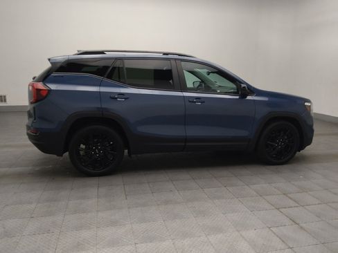 Used 2024 GMC Terrain SLE w/ Driver Convenience Package image 11