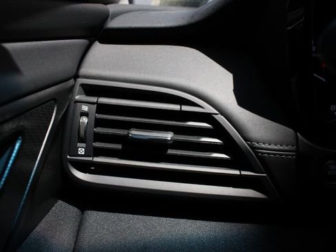 Used 2020 Subaru Legacy Premium AWD/4WD image 8