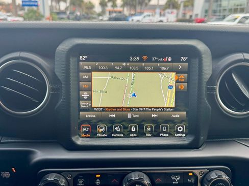 Used 2022 Jeep Wrangler Unlimited Rubicon 4xe w/ Cold Weather Group image 28