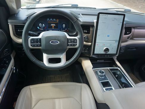 Used 2024 Ford Expedition Max Limited RWD image 6