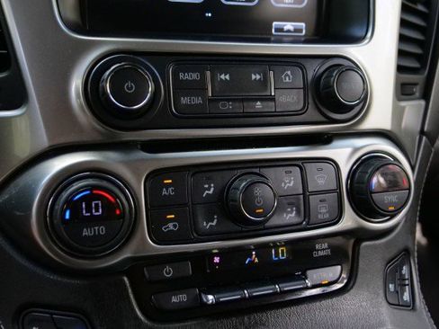 Used 2019 Chevrolet Suburban Premier image 11