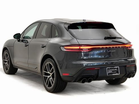 Used 2025 Porsche Macan image 3