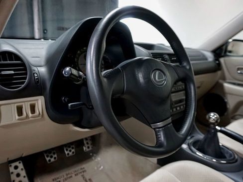 Used 2002 Lexus IS 300 image 67