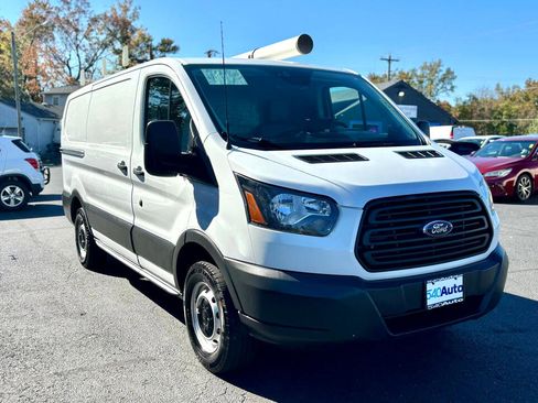 Used 2018 Ford Transit 250 130 Low Roof image 3
