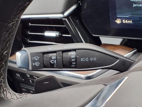 New 2026 Chevrolet Suburban High Country image 18