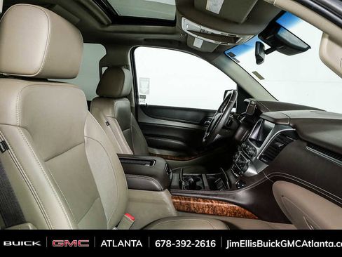 Used 2017 Chevrolet Suburban Premier image 24