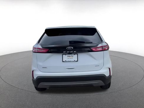 Used 2024 Ford Edge SEL image 11