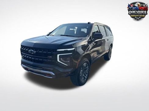 Used 2025 Chevrolet Suburban Z71 AWD/4WD image 1
