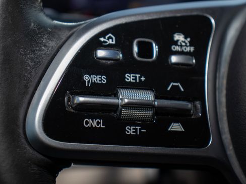 Used 2022 Mercedes-Benz GLS 450 4MATIC image 32