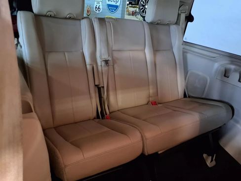 Used 2017 Ford Expedition Limited w/ Equipment Group 301A AWD/4WD image 10