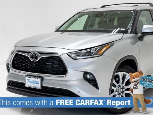 Used 2023 Toyota Highlander Limited AWD/4WD image 2