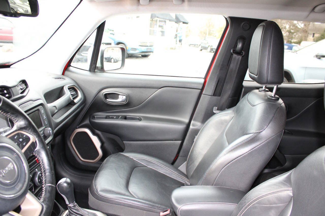 Used 2017 Jeep Renegade Limited AWD/4WD image 14
