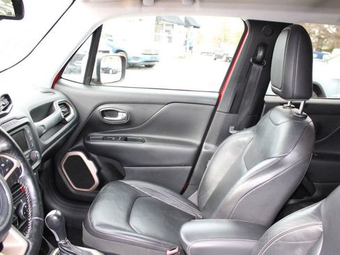 Used 2017 Jeep Renegade Limited AWD/4WD image 14