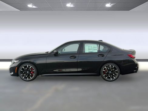 New 2026 BMW 330i Sedan w/ M Sport Package RWD image 2