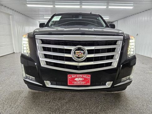 Used 2015 Cadillac Escalade ESV Luxury image 5