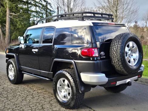 Used 2008 Toyota FJ Cruiser 4WD image 10