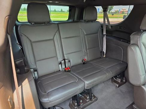 Used 2022 GMC Yukon XL Denali w/ Denali Premium Package image 26