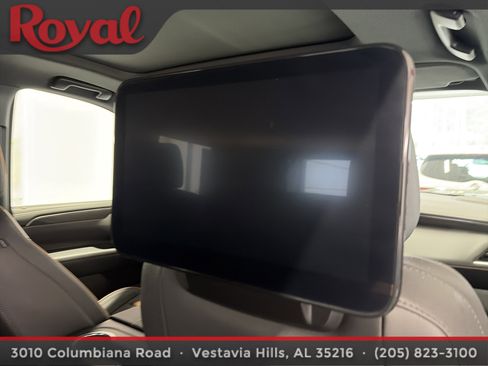 Used 2024 GMC Yukon AT4 w/ Technology Package AWD/4WD image 21