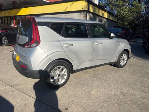 Used 2021 Kia Soul S image 5