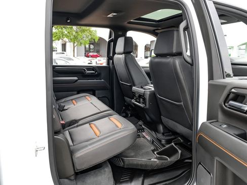 Used 2024 GMC Sierra 2500 AT4 w/ AT4 Premium Plus Package AWD/4WD image 35