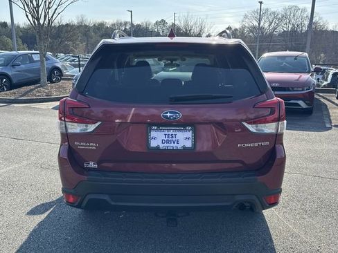 Used 2020 Subaru Forester Premium image 6