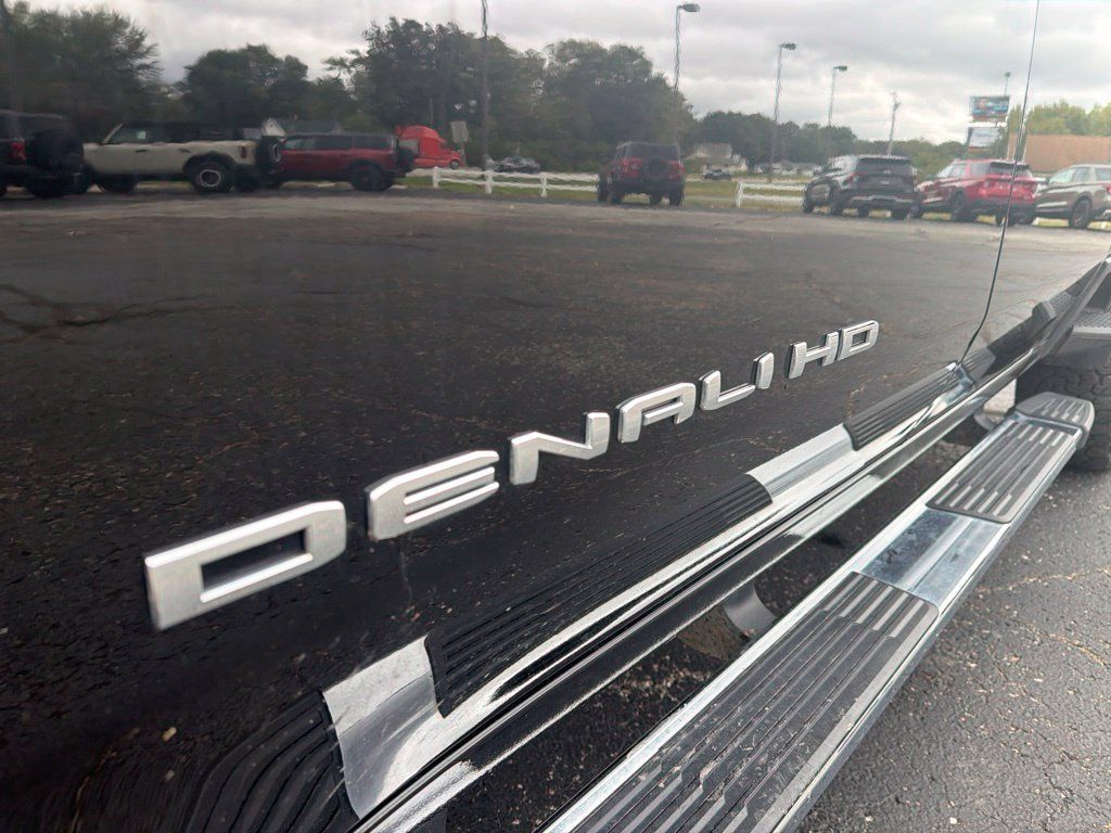 Used 2023 GMC Sierra 3500 Denali w/ Denali Ultimate Package AWD/4WD image 12