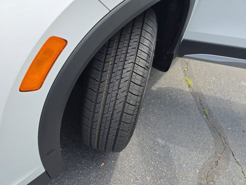 New 2025 Volkswagen Tiguan S image 30