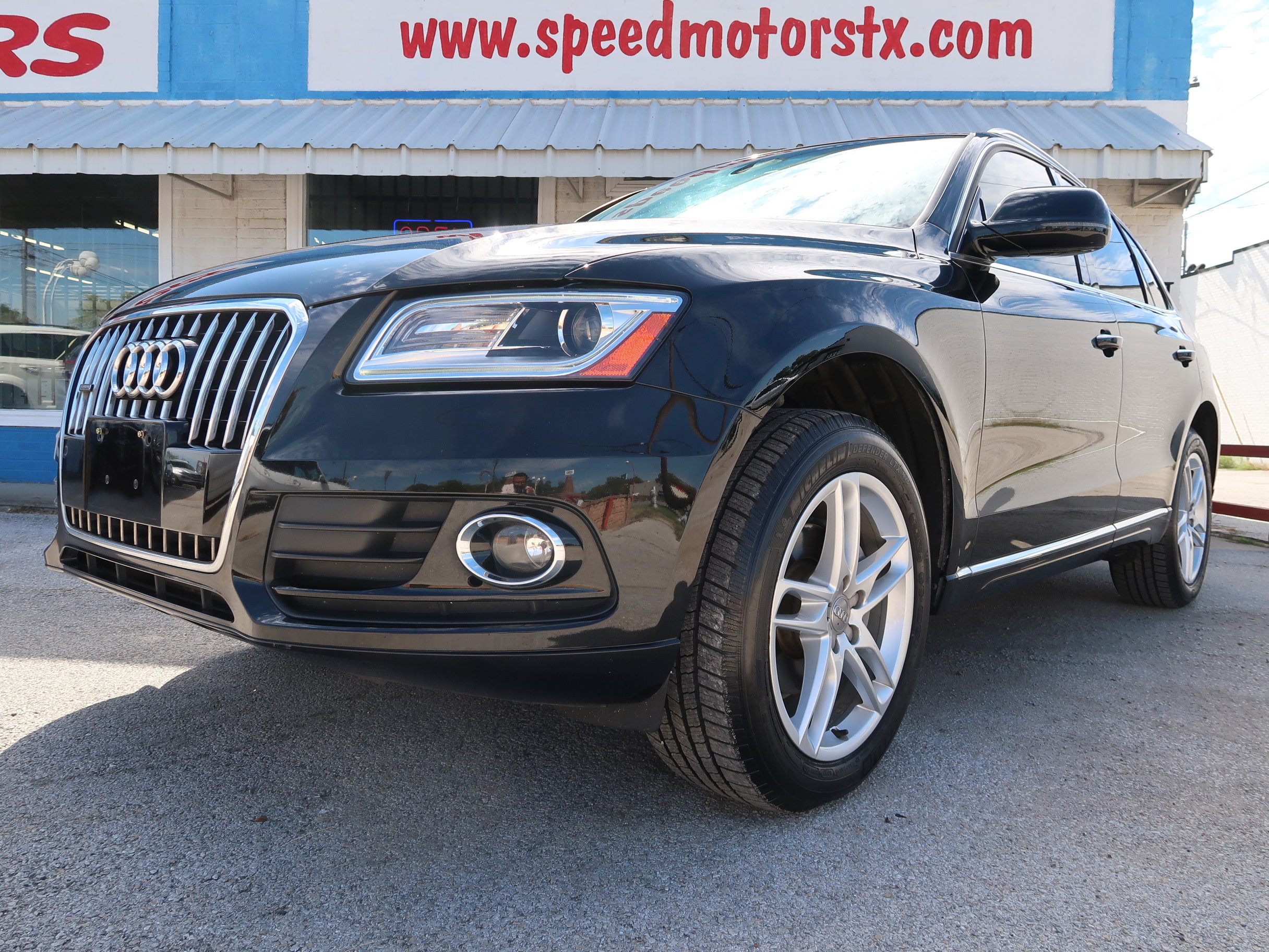 Used 2016 Audi Q5 2.0T Premium Plus w/ Technology Package AWD/4WD image 5