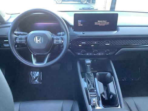 Used 2023 Honda Accord Touring image 10