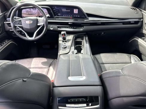 Used 2021 Cadillac Escalade ESV Sport w/ Driver Assist Tech Package RWD image 18