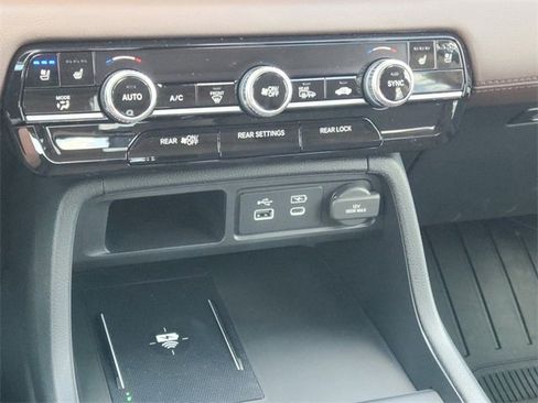 New 2025 Honda Pilot Elite image 25