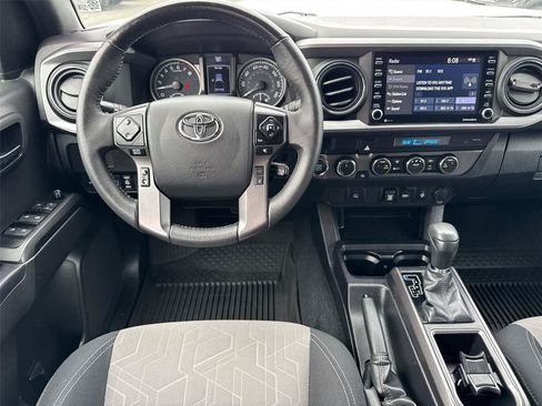 Used 2023 Toyota Tacoma TRD Sport AWD/4WD image 21