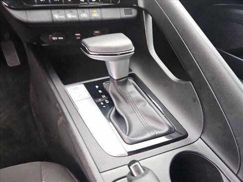 Used 2023 Hyundai Elantra SEL FWD image 11