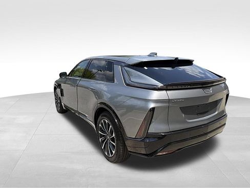 Used 2024 Cadillac Lyriq Sport RWD image 6