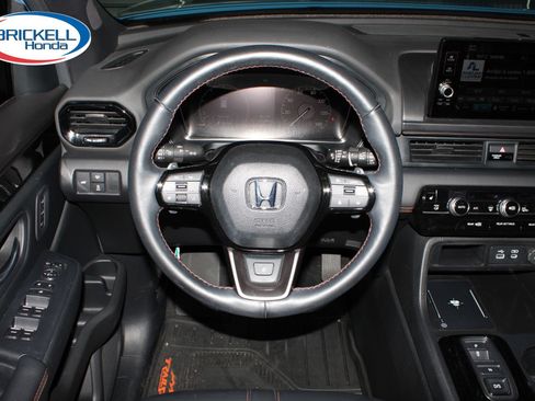 Used 2024 Honda Pilot TrailSport image 25