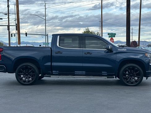 Used 2022 Chevrolet Silverado 1500 High Country image 3