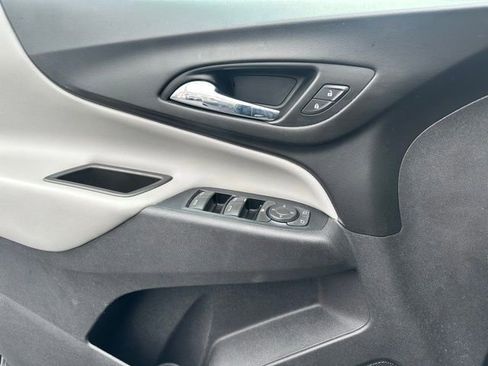 Used 2018 Chevrolet Equinox LS w/ LPO, Floor Liner Package image 11