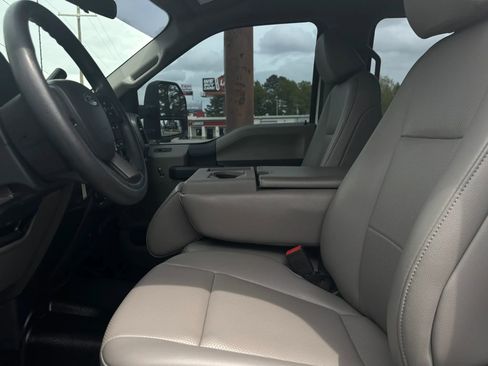 Used 2022 Ford F250 XL w/ STX Appearance Package image 17