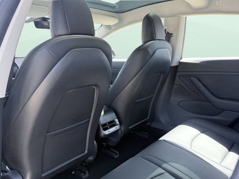 Used 2018 Tesla Model 3 Long Range image 37