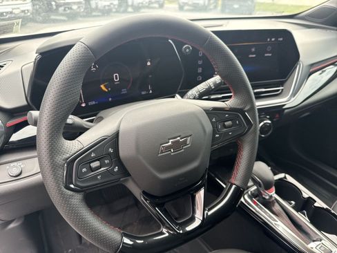 New 2026 Chevrolet Trax RS w/ Sunroof Package FWD image 13
