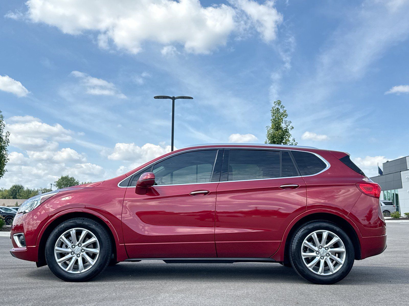 Used 2019 Buick Envision Essence w/ LPO, Cargo Package FWD image 4