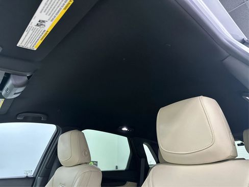 Used 2018 Cadillac XT5 Sport Utility 4D image 22