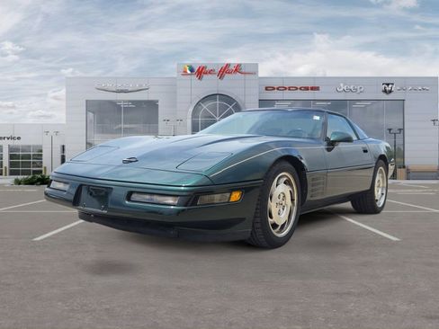 Used 1994 Chevrolet Corvette Coupe RWD image 1