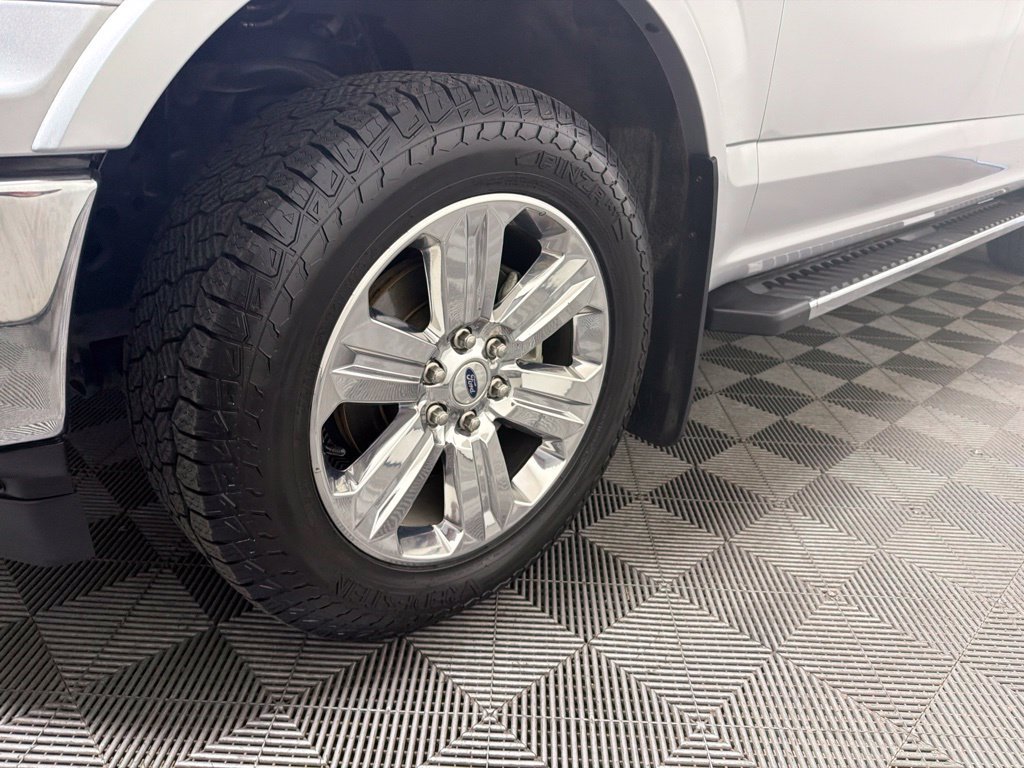 Used 2019 Ford F150 Lariat w/ Equipment Group 502A Luxury AWD/4WD image 27