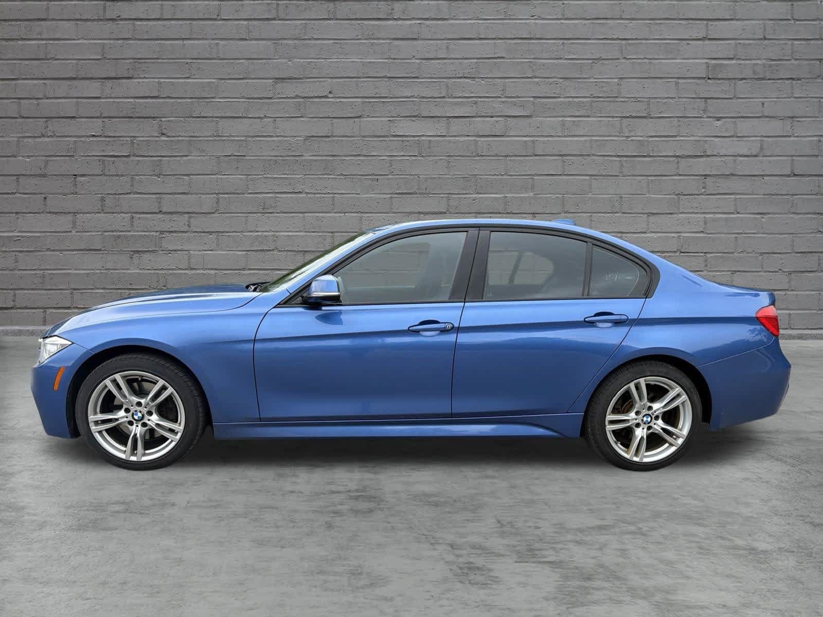 Used 2013 BMW 328i xDrive Sedan AWD/4WD image 3