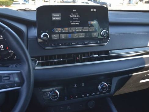 Used 2023 Mitsubishi Outlander AWD image 21