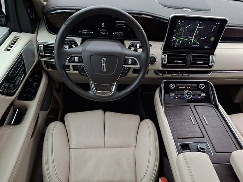 Used 2020 Lincoln Navigator L Reserve w/ Luxury Package AWD/4WD image 11