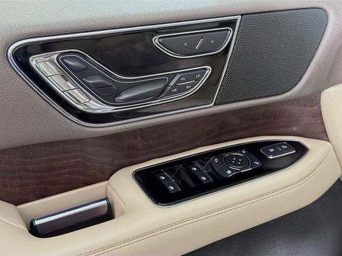 Used 2022 Lincoln Navigator Reserve AWD/4WD image 20