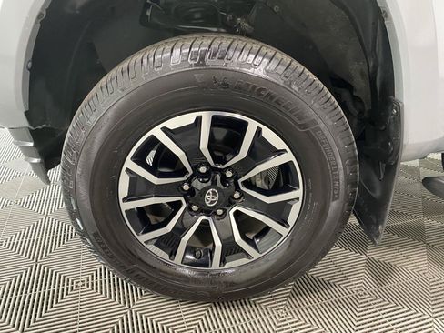 Used 2021 Toyota Tacoma TRD Sport w/ Advanced Technology Package RWD image 9